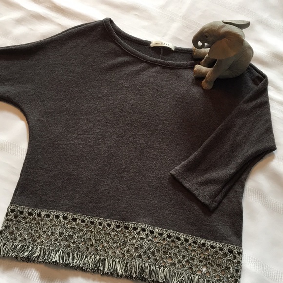 🎄 2/$20 SALE!! A definite ‘Must Have’ fringe top - Picture 1 of 4